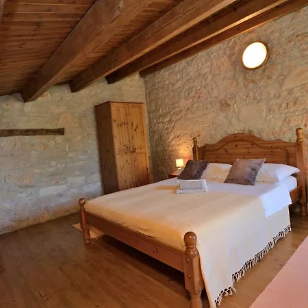 House Mariano Baldaši